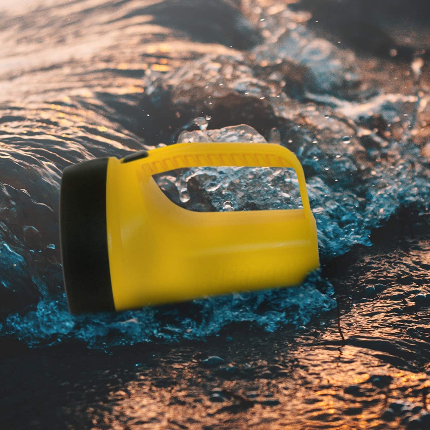 Eveready LED Float Light 80 Lumens